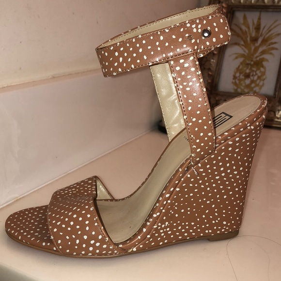 Sole Society wedges - Picture 2 of 4